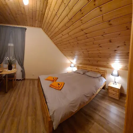 Viesu māja Priedes